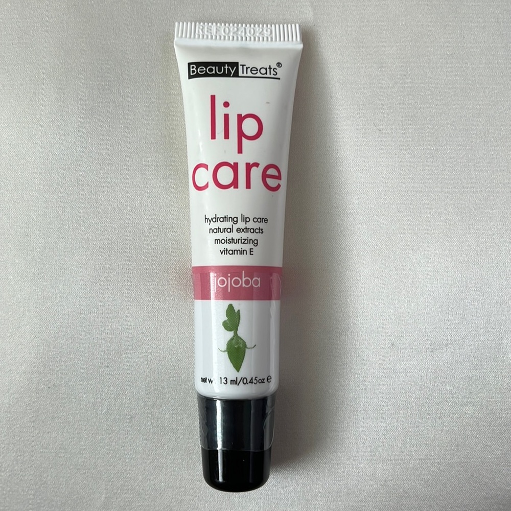 Beauty Treats Jojoba Lip Balm with Vitamin E